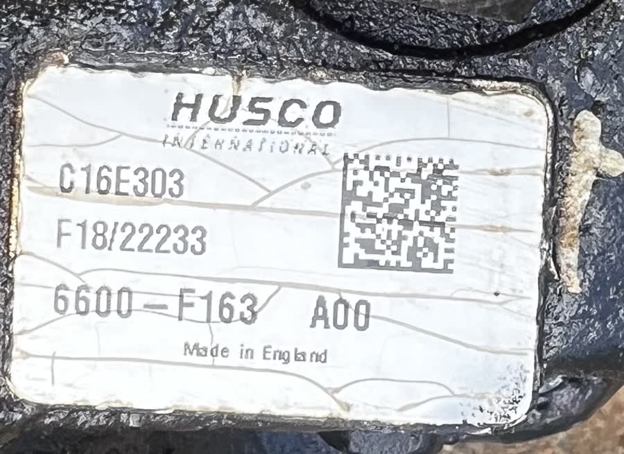 Шильдик снятого гидрораспределителя HUSCO 6600-F163 A00, C16E303, F18/22233