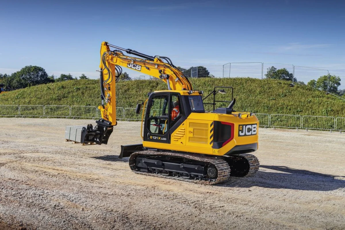 Гусеничный экскаватор JCB 131X DOZER — фото 1